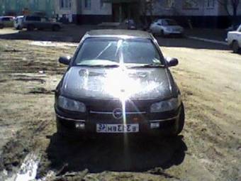 1997 Opel Omega Pictures