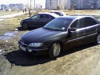 1997 Opel Omega Pictures