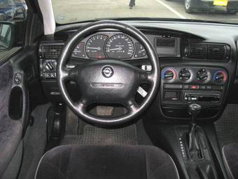 1997 Opel Omega Pictures