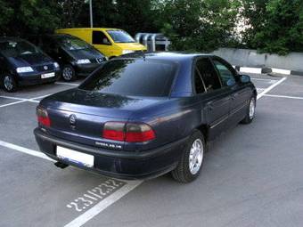 1998 Opel Omega Pictures