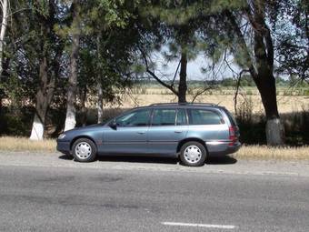 1998 Opel Omega Photos