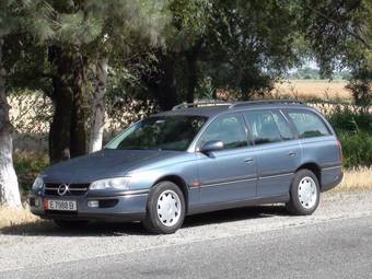 1998 Opel Omega Photos