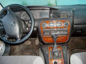 1998 Opel Omega Pictures
