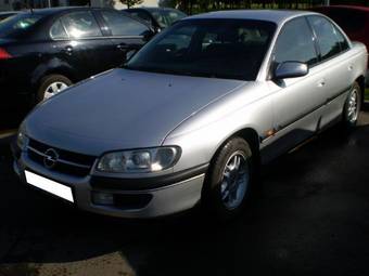 1998 Opel Omega Photos