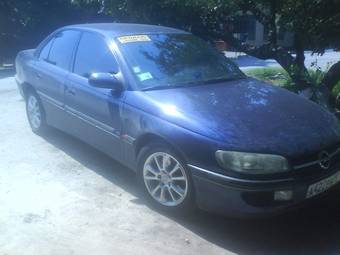 1998 Opel Omega Photos