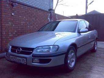 1999 Opel Omega Photos