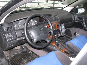 1999 Opel Omega Photos