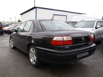 2000 Opel Omega Pictures