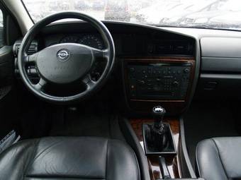 2000 Opel Omega Pictures