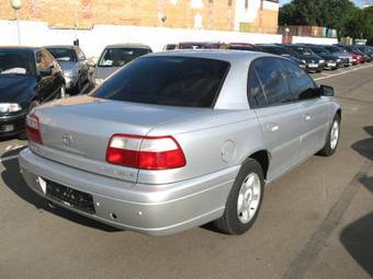 2000 Opel Omega Images