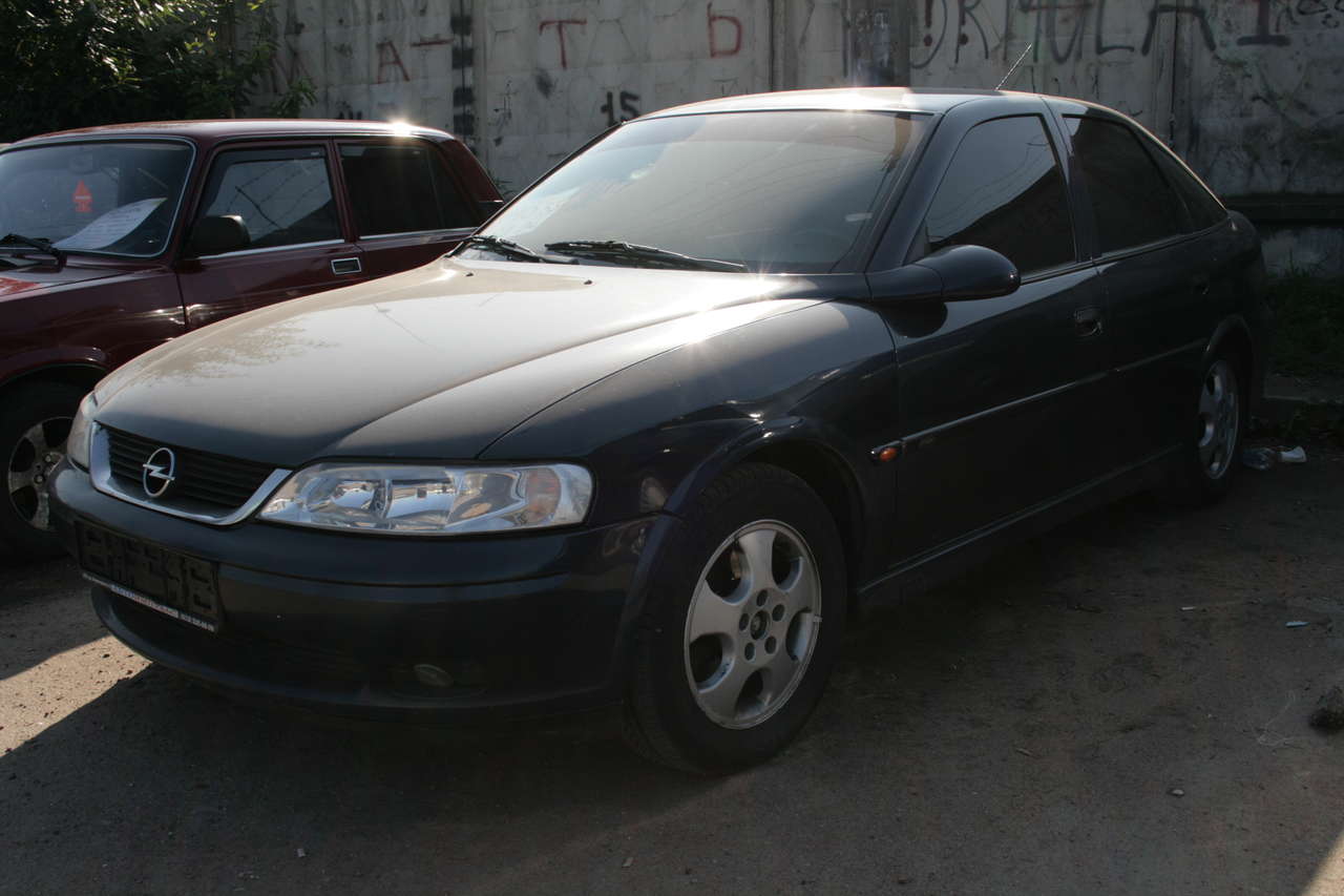 2000 Opel Omega