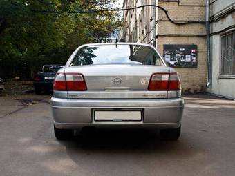 2000 Opel Omega Photos