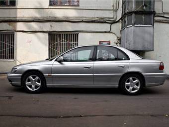 2000 Opel Omega Photos