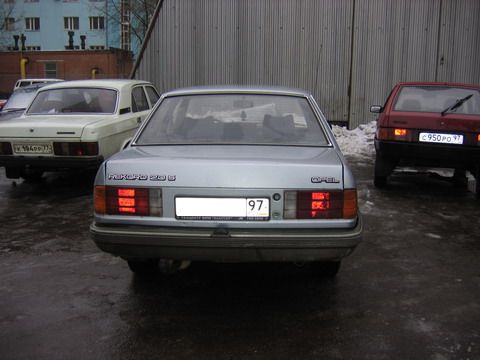 1984 Opel Record