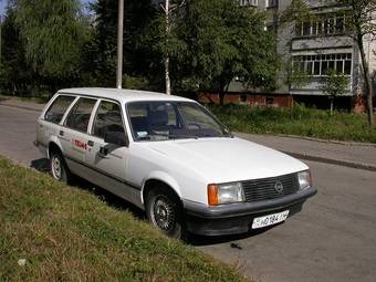 1982 Opel Record Caravan