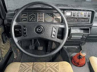 1985 Opel Rekord Photos