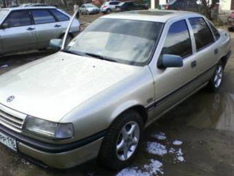 1989 Opel Vectra Photos