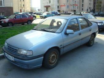 1989 Opel Vectra Photos