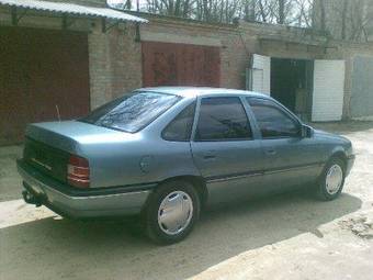 1989 Opel Vectra Pictures
