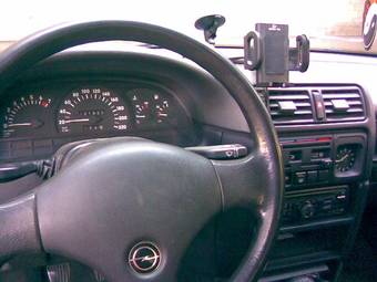 1989 Opel Vectra Pictures