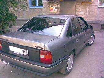 1989 Opel Vectra Pictures