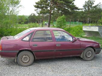 1989 Opel Vectra Pictures