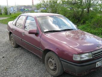 1989 Opel Vectra Photos