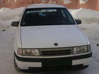 1990 Opel Vectra Photos