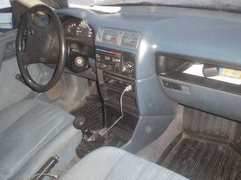 1990 Opel Vectra Pictures