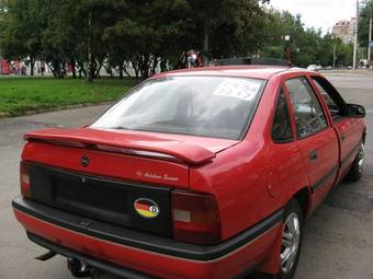 1990 Opel Vectra Pictures