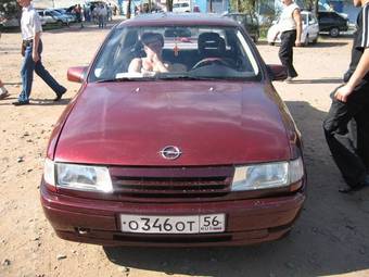 1990 Opel Vectra Photos