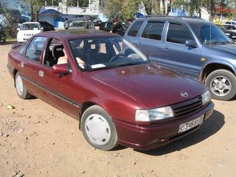 1990 Opel Vectra Images