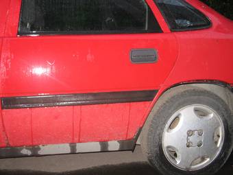 1990 Opel Vectra Photos