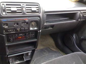 1990 Opel Vectra Photos