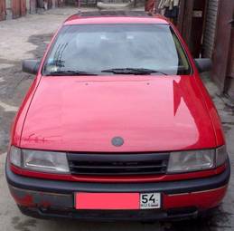 1990 Opel Vectra Photos