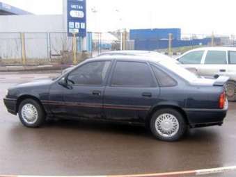 1991 Opel Vectra Photos