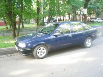 1991 Opel Vectra Photos