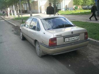 1991 Opel Vectra Photos