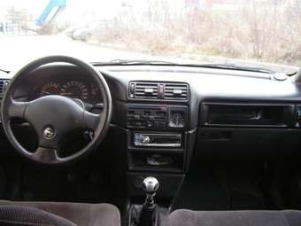 1992 Opel Vectra Photos