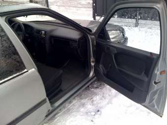 1992 Opel Vectra Images