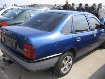 1992 Opel Vectra Photos