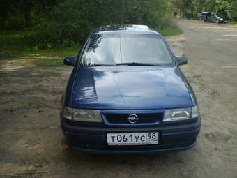1993 Opel Vectra Pictures
