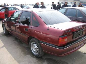 1993 Opel Vectra Pictures