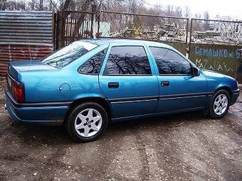 1993 Opel Vectra Photos