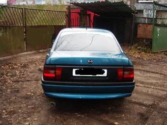 1993 Opel Vectra Photos