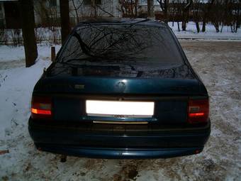 1993 Opel Vectra Photos