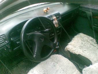 1993 Opel Vectra Photos