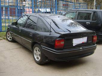 1993 Opel Vectra Photos