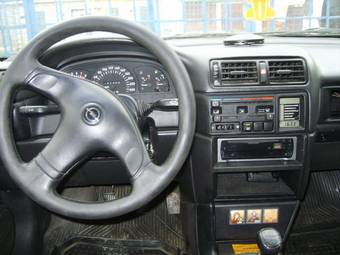 1993 Opel Vectra Pictures