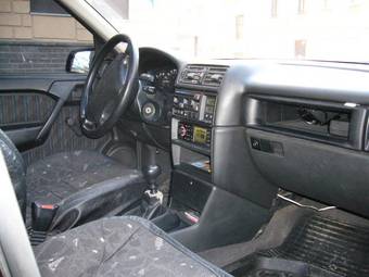 1993 Opel Vectra Photos